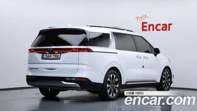 Kia Carnival 2020 — Фото 2/20