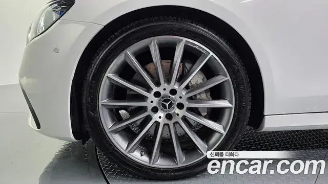 Mercedes-Benz E-Class 2022 — Фото 5/20
