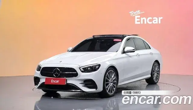 Mercedes-Benz E-Class 2022 — Фото 1/20