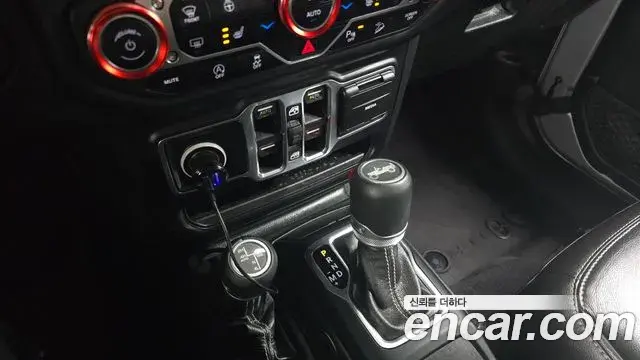 Jeep Wrangler 2019 — Фото 7/20