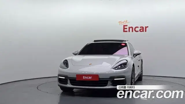 Porsche Panamera 2018 — Фото 3/20