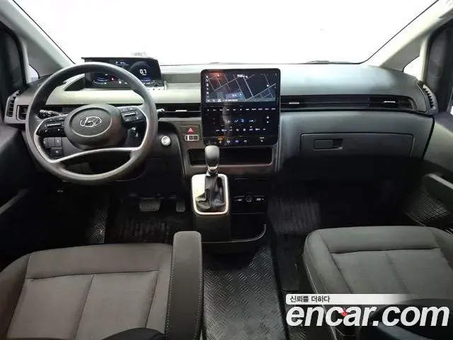 Hyundai Staria 2022 — Фото 7/18