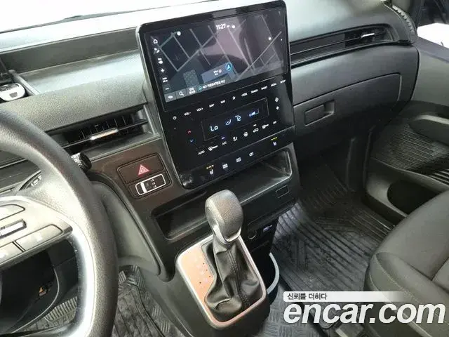 Hyundai Staria 2022 — Фото 8/18