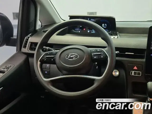 Hyundai Staria 2022 — Фото 9/18