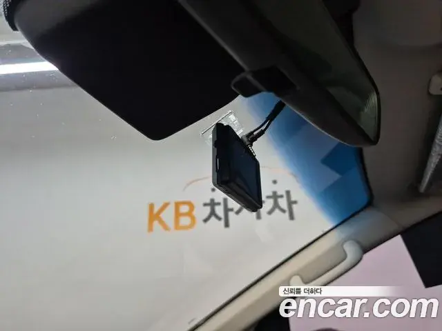 Hyundai Staria 2022 — Фото 16/18