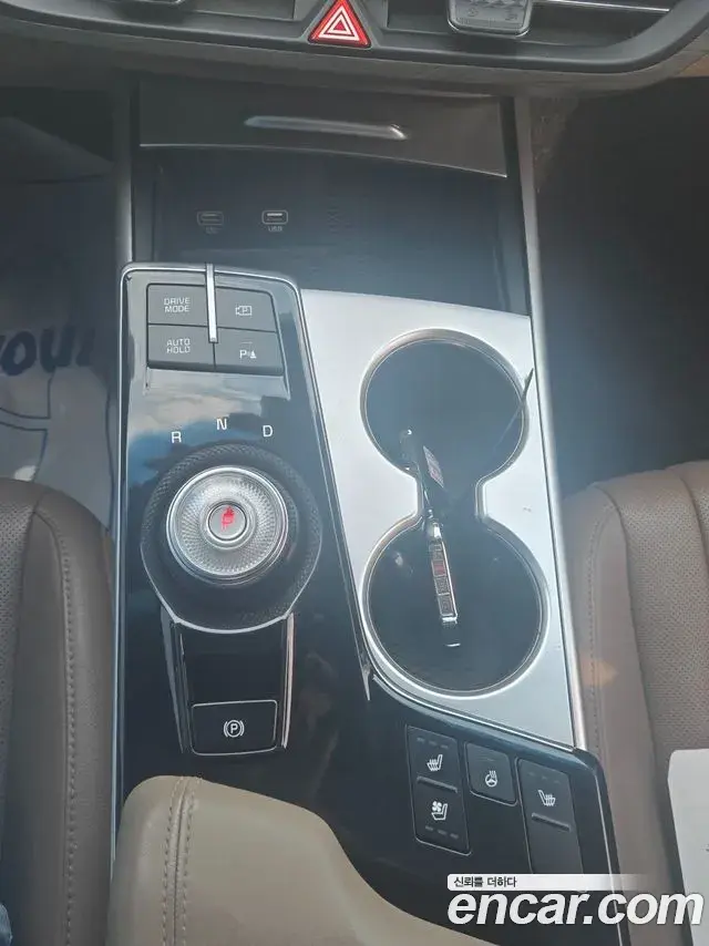 Kia K8 2021 — Photo 12/19