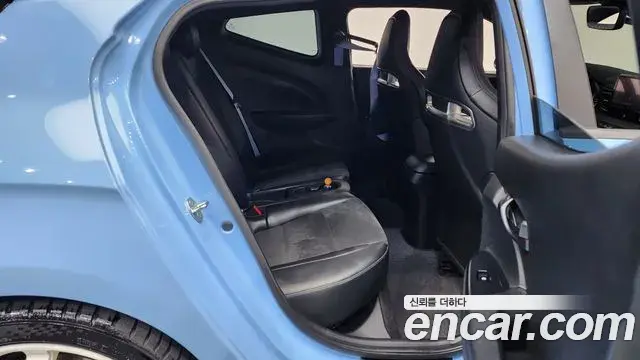 Hyundai Veloster 2020 — Фото 11/20
