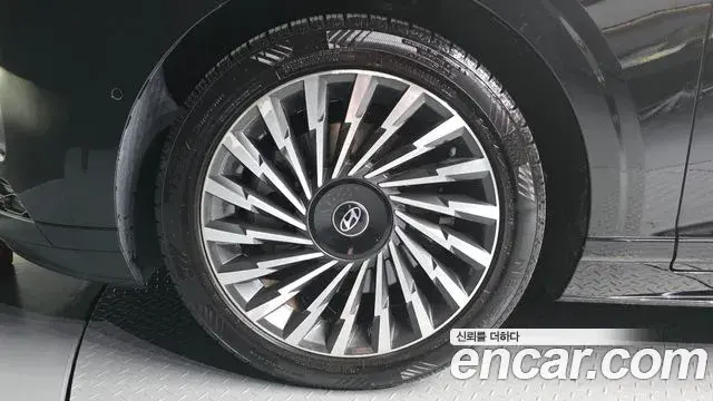 Hyundai Grandeur 2023 — Фото 5/20