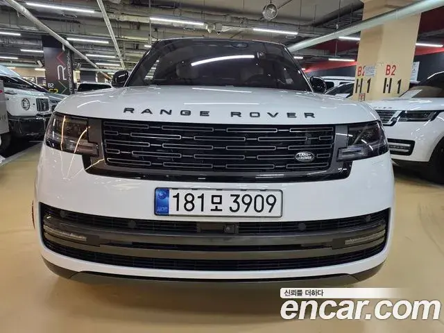 Land Rover Range Rover 2023 — Фото 1/20