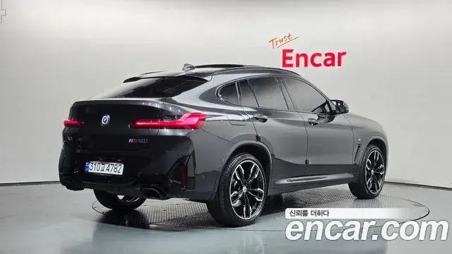 BMW X4 2022 — Фото 2/20