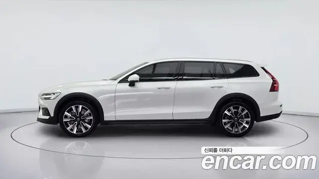 Volvo V60 Cross Country 2026 — Photo 5/16