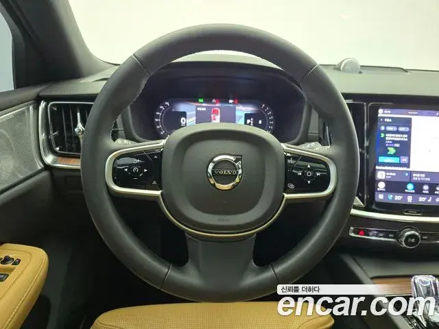 Volvo V60 Cross Country 2026 — Photo 2/16