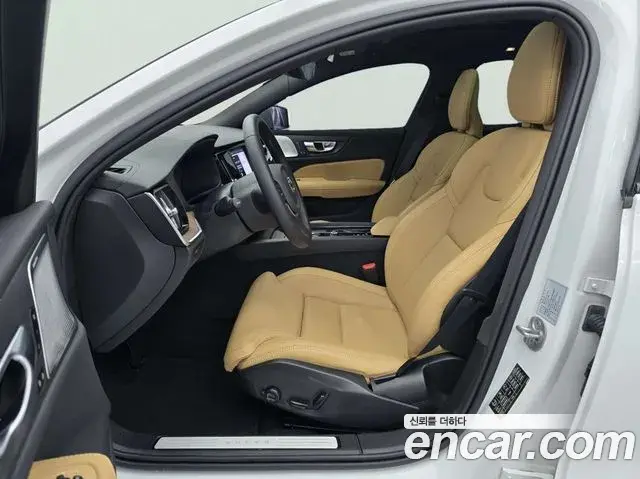 Volvo V60 Cross Country 2026 — Photo 10/16