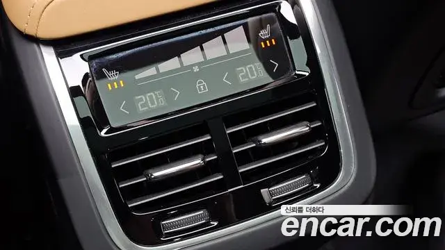 Volvo V60 Cross Country 2019 — Photo 6/36
