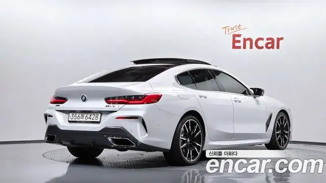 BMW 8 Series 2023 — Фото 2/20