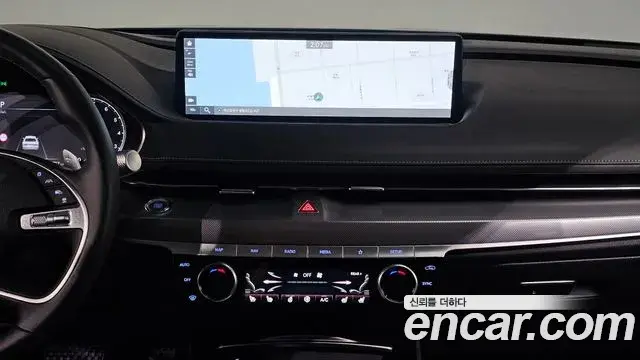 Genesis Electrified G80 2023 — Фото 14/20