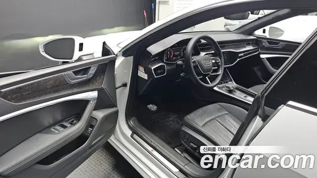 Audi A7 2021 — Фото 10/20