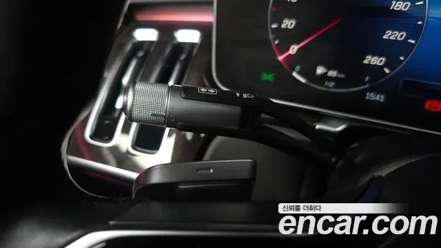 Mercedes-Benz S-Class 2021 — Photo 38/42