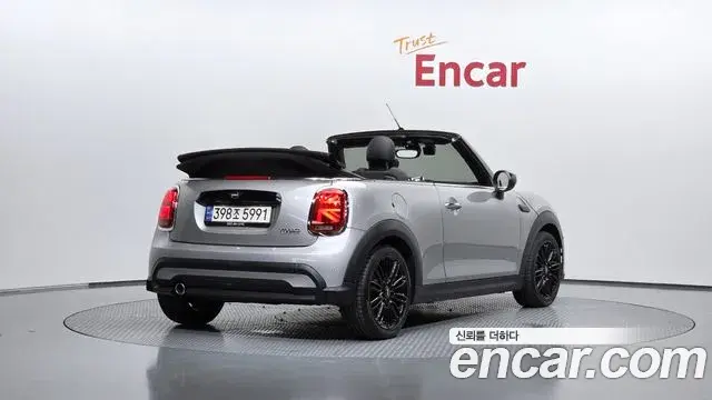 Mini Cooper Convertible 2024 — Photo 2/20