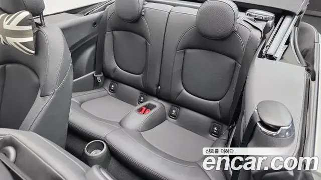 Mini Cooper Convertible 2024 — Photo 11/20