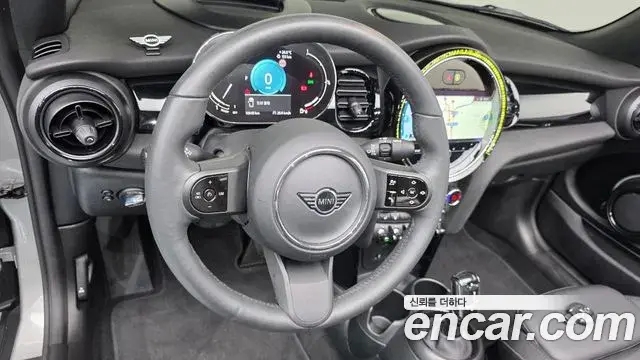 Mini Cooper Convertible 2024 — Photo 12/20