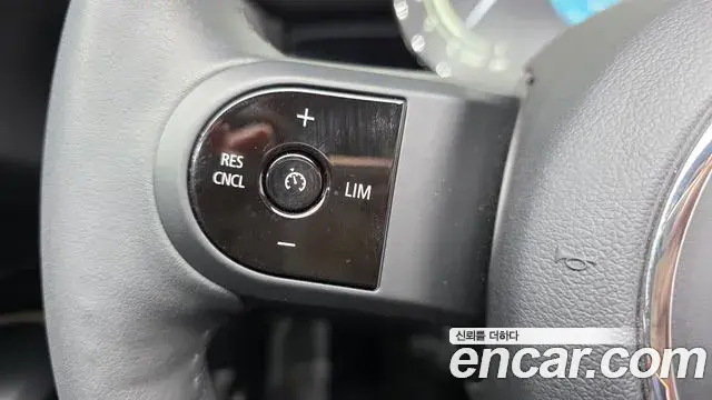 Mini Cooper Convertible 2024 — Photo 19/20