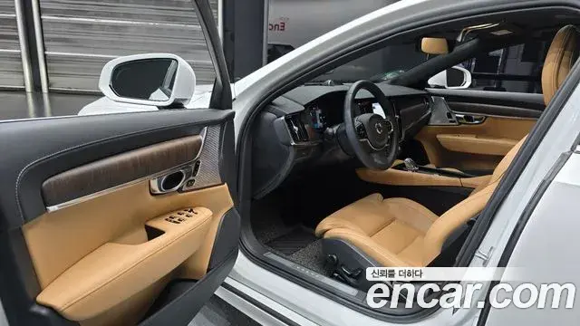 Volvo S90 2023 — ფოტო 8/37