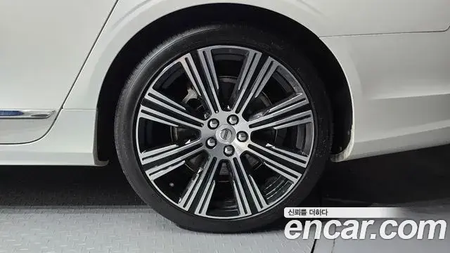 Volvo S90 2023 — ფოტო 24/37