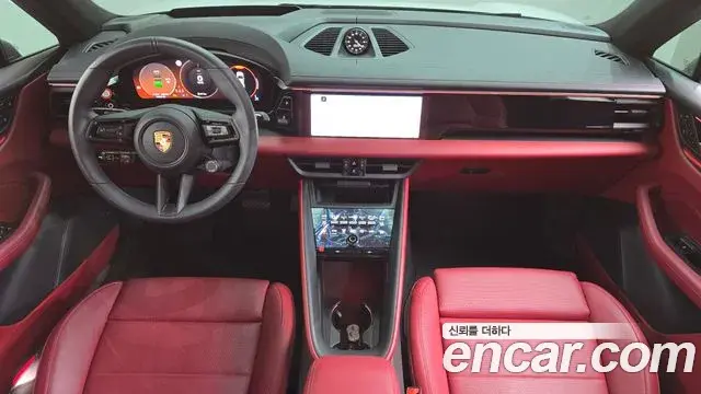 Porsche Macan EV 2025 — Photo 8/30