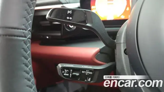 Porsche Macan EV 2025 — Photo 19/30
