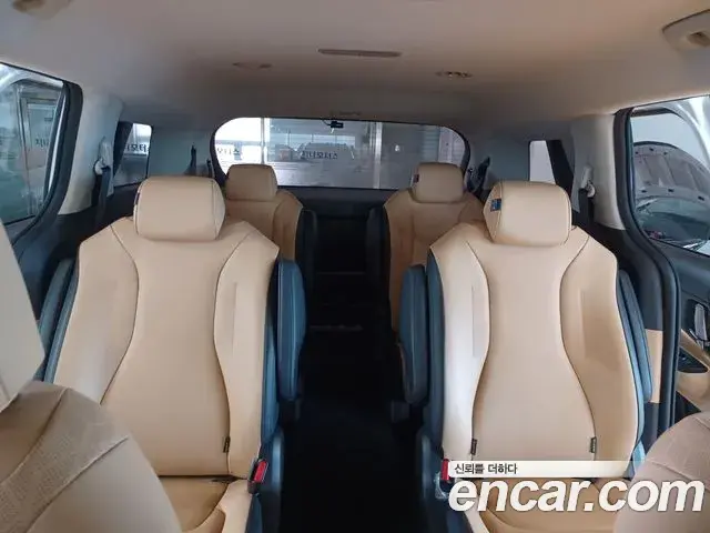 Kia Carnival 2020 — Фото 16/20