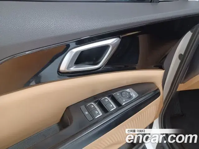 Kia Carnival 2020 — Фото 18/20