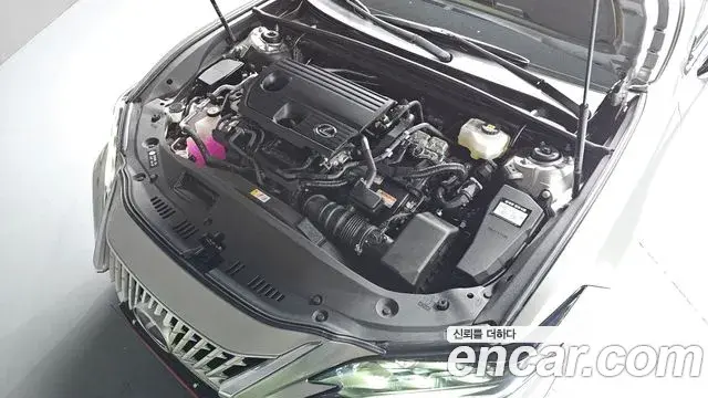 Lexus ES300h 2026 — Şəkil 20/36