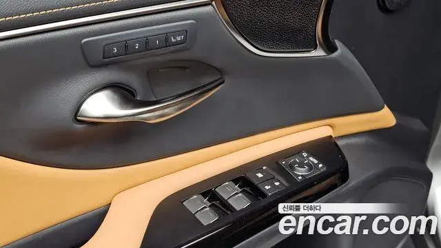 Lexus ES300h 2026 — Şəkil 22/36