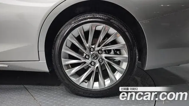 Lexus ES300h 2026 — Şəkil 19/36