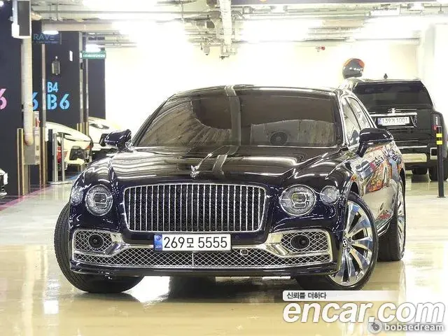 Bentley Flying Spur 2022 — ფოტო 2/20
