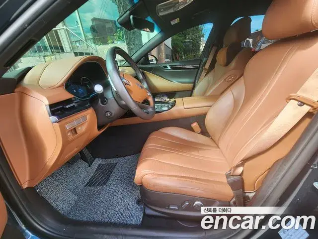 Genesis Electrified G80 2022 — Photo 4/7