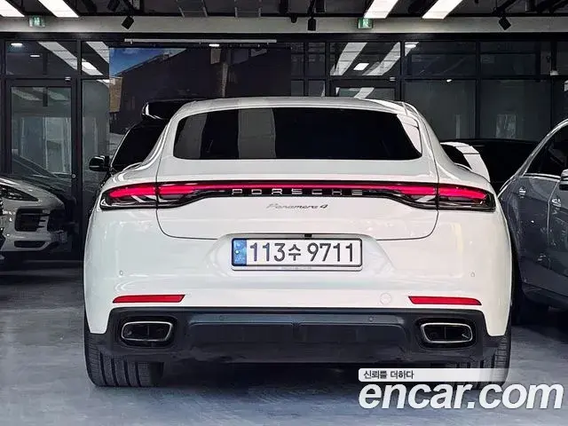 Porsche Panamera 2021 — Photo 3/20