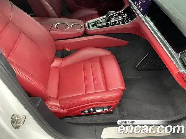 Porsche Panamera 2021 — Photo 9/20
