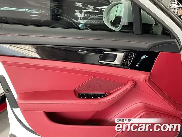 Porsche Panamera 2021 — Photo 17/20
