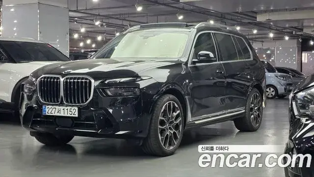 BMW X7 2025 — Photo 1/15