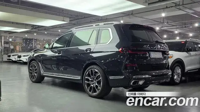 BMW X7 2025 — Photo 3/15