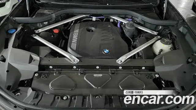 BMW X7 2025 — Photo 12/15