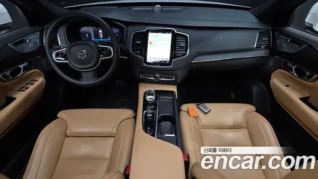 Volvo XC90 2023 — Photo 7/20