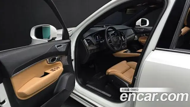 Volvo XC90 2023 — Photo 10/20