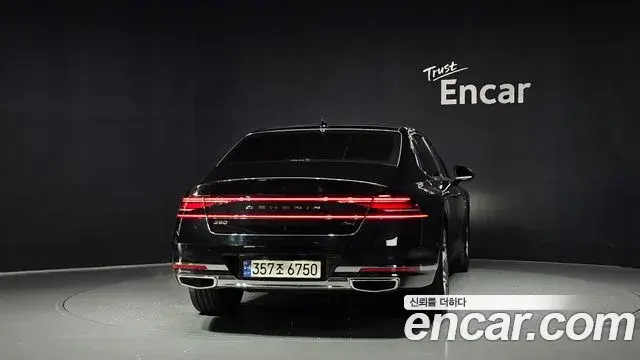 Genesis G90 2023 — Photo 4/20