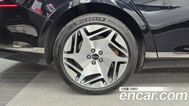 Genesis G90 2023 — Photo 5/20