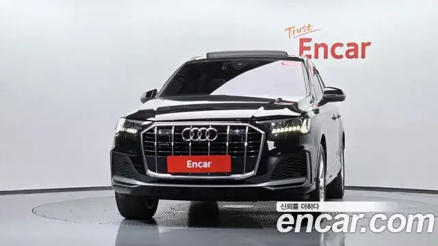 Audi Q7 2020 — Photo 3/20
