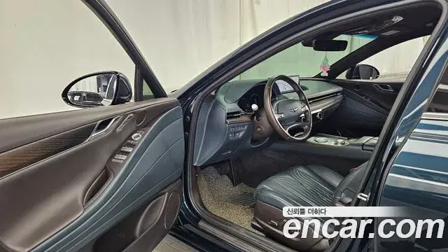 Genesis Electrified G80 2020 — Photo 8/20