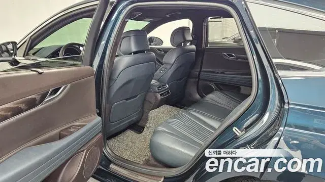 Genesis Electrified G80 2020 — Photo 11/20